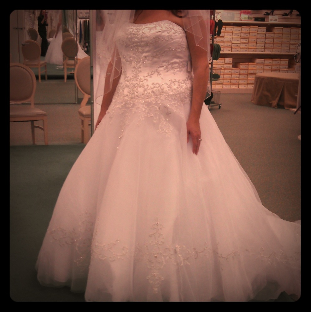 Wedding gown